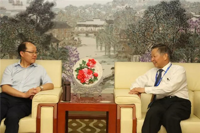 江蘇省工商局公平交易局副局長馬毅考察隆力奇，探討直銷規范與行業健康發展